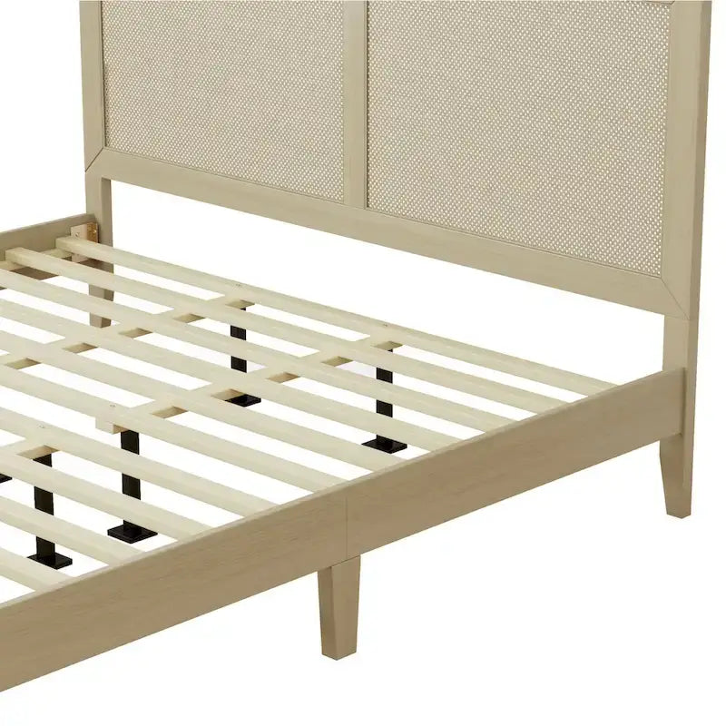 Cama King de plataforma de madera maciza con ratán