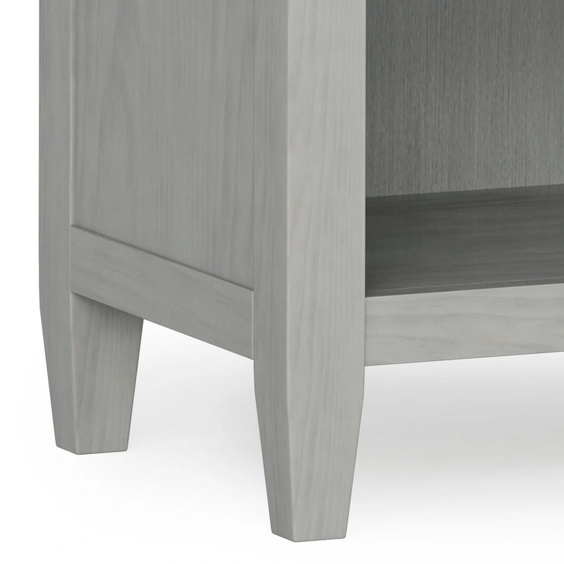 Mesa de noche de madera maciza Sterling de 24 pulgadas de ancho
